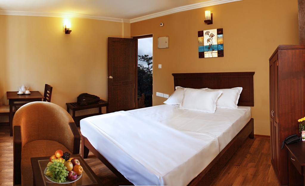 Century Grand Hotel Mananthavady Værelse billede